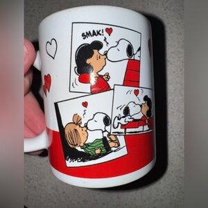 Bioworld Peanuts Comic Mug with Red and White Design